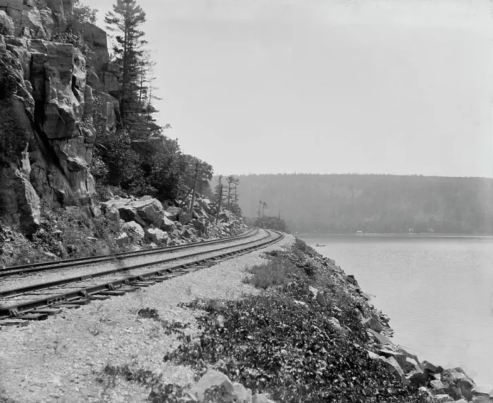 Framed Print : Devil's Lake, Wis. the Nose, between 1880 and 1899. Creator: Unknown Framed Print : Devil's Lake, Wis. the Nose, between 1880 and 1899. Creator: Unknown