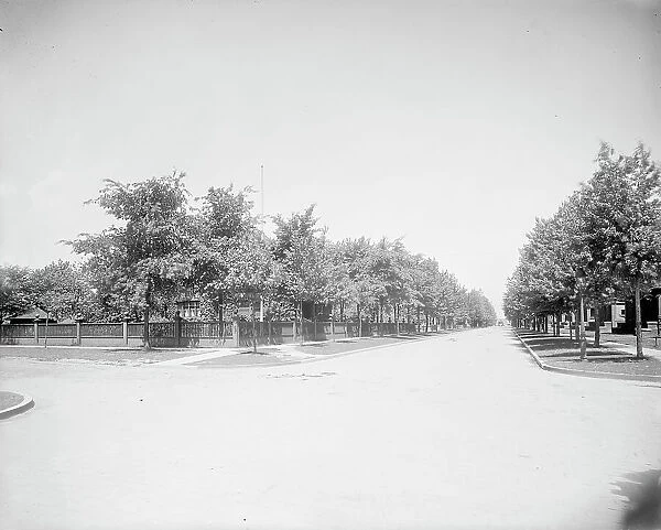 Devonshire Road, looking north, Walkerville, Ont. between 1905 and 1915. Creator: Unknown