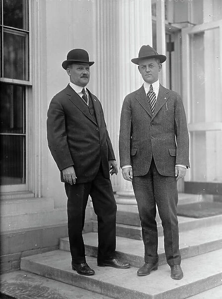 Dick Jervis, right, with Smithers, 1917. Creator: Harris & Ewing. Dick Jervis, right, with Smithers, 1917. Creator: Harris & Ewing