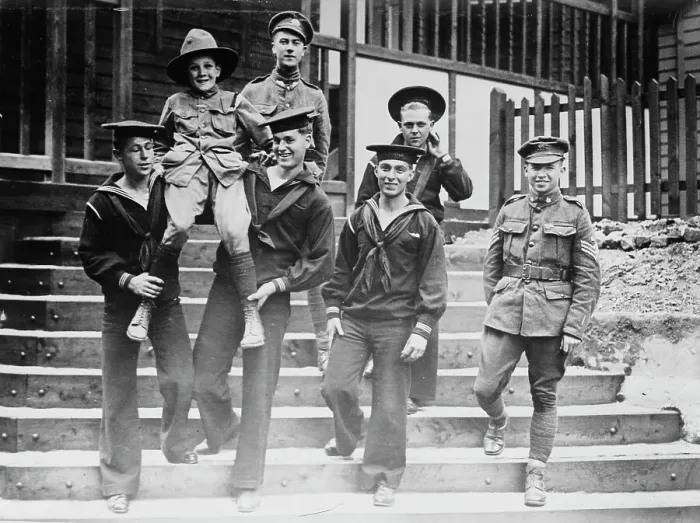Framed Print : Digby Morton, Phila. Boy Scout, and U.S. Jackies at Eagle hut in London, between c1915 and 1918. Creator: Bain News Service. Digby Morton, Phila. Boy Scout, and U.S. Jackies at Eagle hut in London, between c1915 and 1918 Framed Print : Digby Morton, Phila. Boy Scout, and U.S. Jackies at Eagle hut in London, between c1915 and 1918. Creator: Bain News Service. Digby Morton, Phila. Boy Scout, and U.S. Jackies at Eagle hut in London, between c1915 and 1918