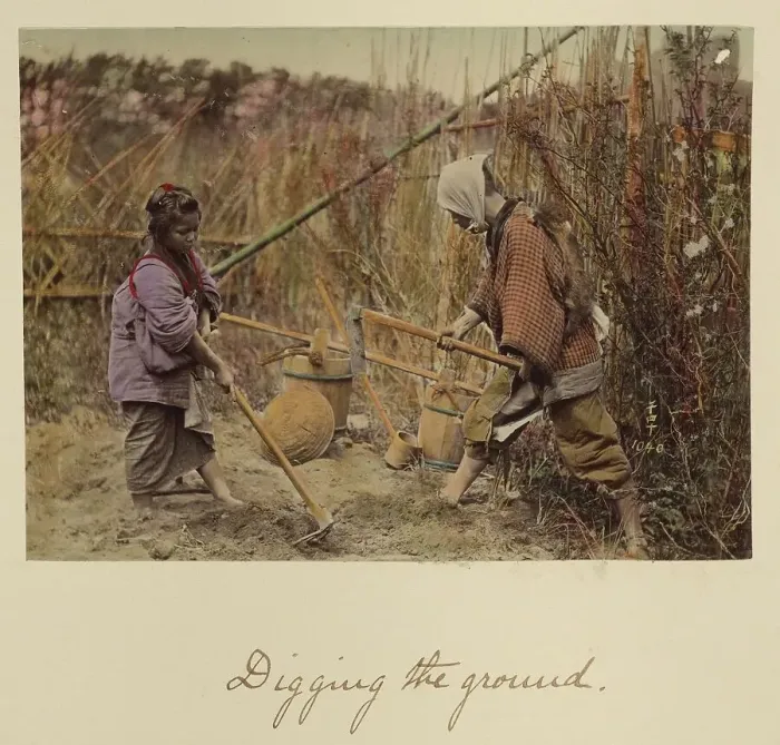 Framed Print : Digging the ground, about 1873-1883. Creator: Shinichi Suzuki I Framed Print : Digging the ground, about 1873-1883. Creator: Shinichi Suzuki I