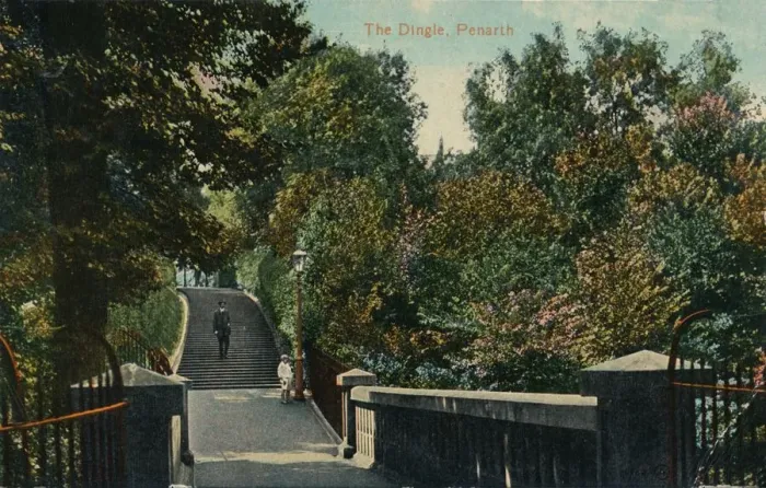 Framed Print : The Dingle, Penarth, Glamorgan, c1905 Framed Print : The Dingle, Penarth, Glamorgan, c1905