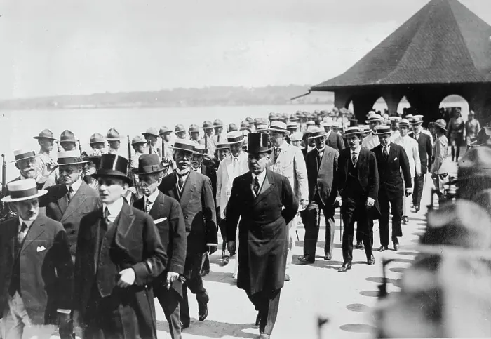 Framed Print : Diplomats at Mt. Vernon, 1916. Creator: Bain News Service Framed Print : Diplomats at Mt. Vernon, 1916. Creator: Bain News Service