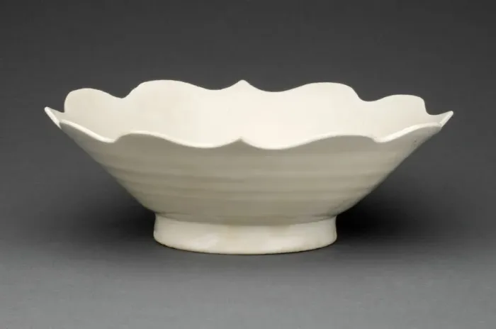 Framed Print : Dish with Flaring, Lobed, and Barbed Rim, Five Dynasties period (907-960) Framed Print : Dish with Flaring, Lobed, and Barbed Rim, Five Dynasties period (907-960)