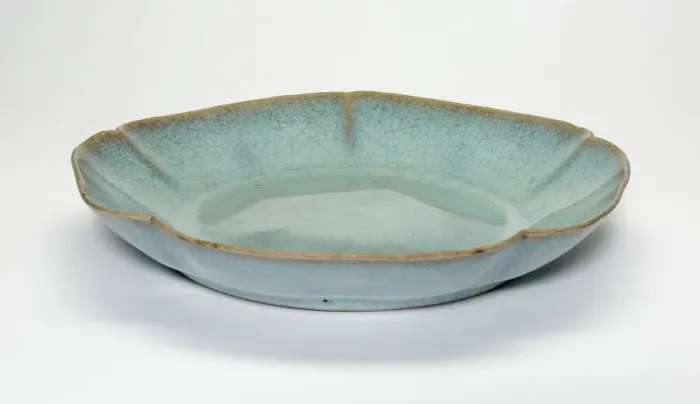 Framed Print : Dish with Floral Petal Rim, Qing dynasty (1644-1911), Yongzheng period (1723-1735) Framed Print : Dish with Floral Petal Rim, Qing dynasty (1644-1911), Yongzheng period (1723-1735)