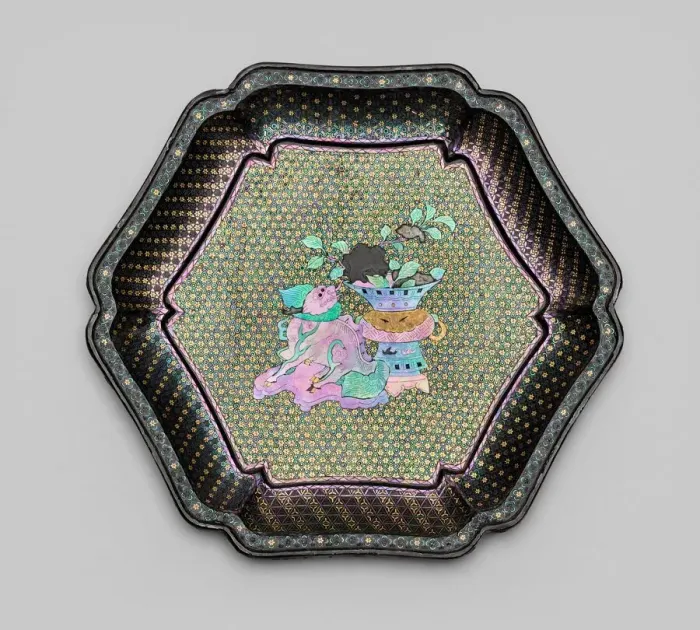 Framed Print : Dish with Images of Ancient Bronzes, Qing dynasty (1644-1911). Creator: Unknown Framed Print : Dish with Images of Ancient Bronzes, Qing dynasty (1644-1911). Creator: Unknown