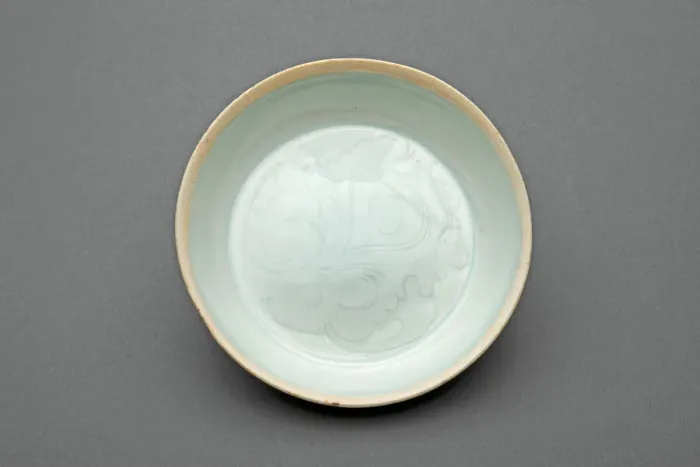 Framed Print : Dish with Sketchy Floral Scrolls, Song dynasty (960-1279). Creator: Unknown Framed Print : Dish with Sketchy Floral Scrolls, Song dynasty (960-1279). Creator: Unknown