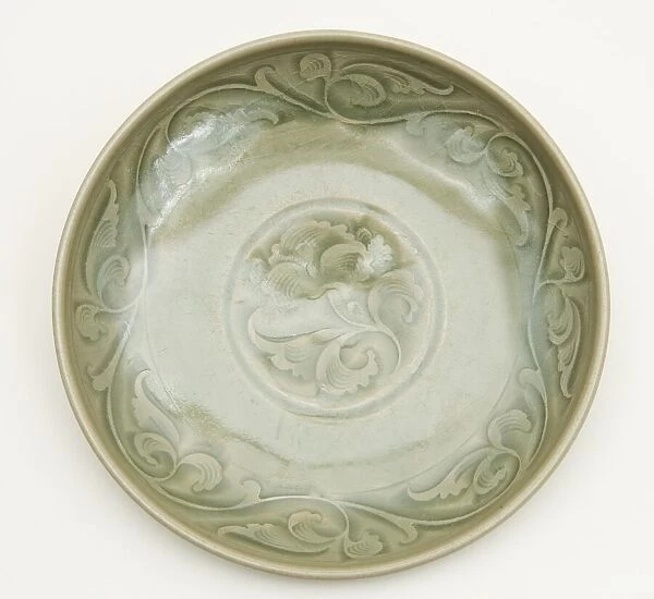 Dish with Undulating Peony-Leaf Scrolls, Northern Song dynasty (960-1127)