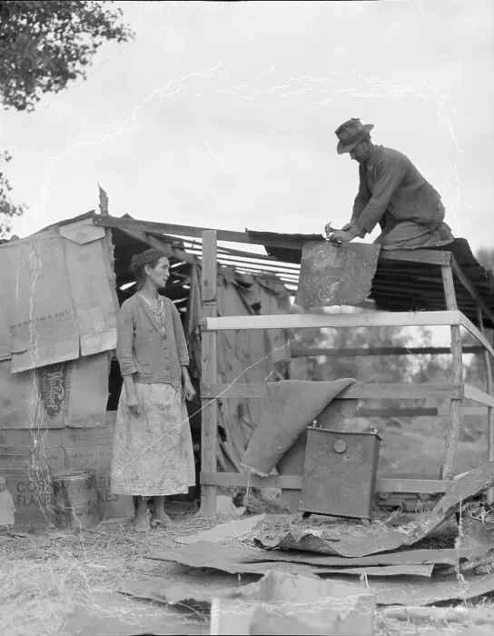 Framed Print : Dispossessed Arkansas farmers, Bakersfield, California, 1935. Creator: Dorothea Lange Framed Print : Dispossessed Arkansas farmers, Bakersfield, California, 1935. Creator: Dorothea Lange