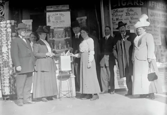 Framed Print : District of Columbia - Suffrage Voting For District, 1912. Creator: Harris & Ewing. District of Columbia - Suffrage Voting For District, 1912. Creator: Harris & Ewing Framed Print : District of Columbia - Suffrage Voting For District, 1912. Creator: Harris & Ewing. District of Columbia - Suffrage Voting For District, 1912. Creator: Harris & Ewing