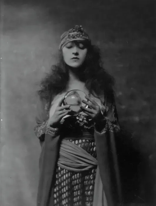 Framed Print : Dolly sister, portrait photograph, 1916. Creator: Arnold Genthe Framed Print : Dolly sister, portrait photograph, 1916. Creator: Arnold Genthe