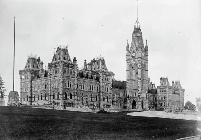 Framed Print : Dominion Of Canada, Parliament Buildings, 1914. Creator: Harris & Ewing. Dominion Of Canada, Parliament Buildings, 1914. Creator: Harris & Ewing Framed Print : Dominion Of Canada, Parliament Buildings, 1914. Creator: Harris & Ewing. Dominion Of Canada, Parliament Buildings, 1914. Creator: Harris & Ewing