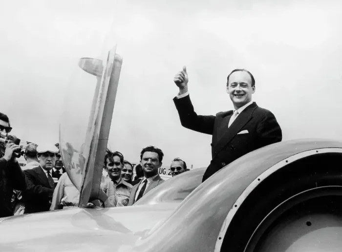 Framed Print : Donald Campbell with the Bluebird CN7 at the Goodwood trials, July 1960 Framed Print : Donald Campbell with the Bluebird CN7 at the Goodwood trials, July 1960