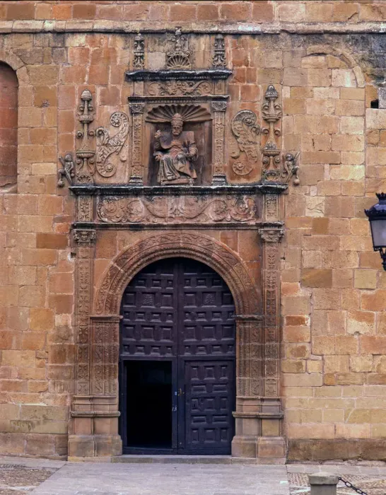 Framed Print : Front door of St. Peters Cathedral, crowned by the seated image of Saint Peter Pope Framed Print : Front door of St. Peters Cathedral, crowned by the seated image of Saint Peter Pope