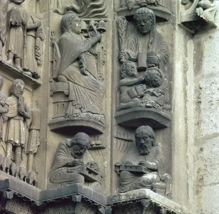 Framed Print : Detail of the doorway on the west front of Chartres Cathedral, 12th century Framed Print : Detail of the doorway on the west front of Chartres Cathedral, 12th century