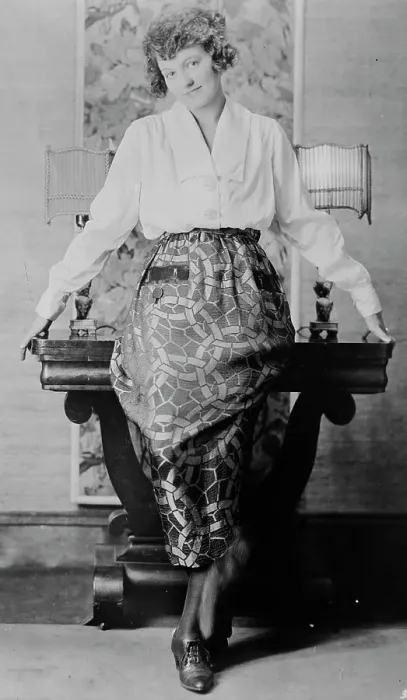 Framed Print : Doris Kenyon, between c1915 and c1920. Creator: Bain News Service Framed Print : Doris Kenyon, between c1915 and c1920. Creator: Bain News Service