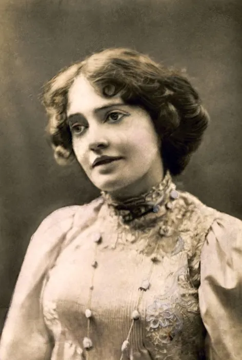 Framed Print : Dorothea Baird (1875-1933), English actress, 1903. Artist: Rotary Photo Framed Print : Dorothea Baird (1875-1933), English actress, 1903. Artist: Rotary Photo