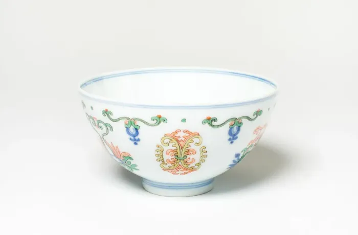 Framed Print : Doucai Floral Bowl, Qing dynasty (1644-1911), Yongzheng regin mark (1723-1735) Framed Print : Doucai Floral Bowl, Qing dynasty (1644-1911), Yongzheng regin mark (1723-1735)