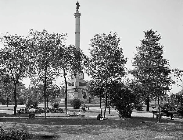 Douglas Monument, Douglas Park, Chicago, Ill. (c1907?). Creator: Unknown