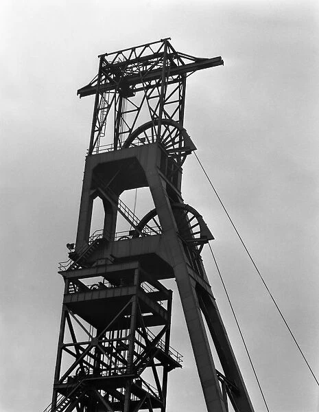 The downcast headgear at Clipstone Colliery, Nottinghamshire, 1963