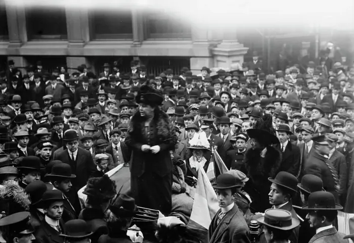 Framed Print : Dr. Anna Shaw in Wall Street, 1911. Creator: Bain News Service Framed Print : Dr. Anna Shaw in Wall Street, 1911. Creator: Bain News Service