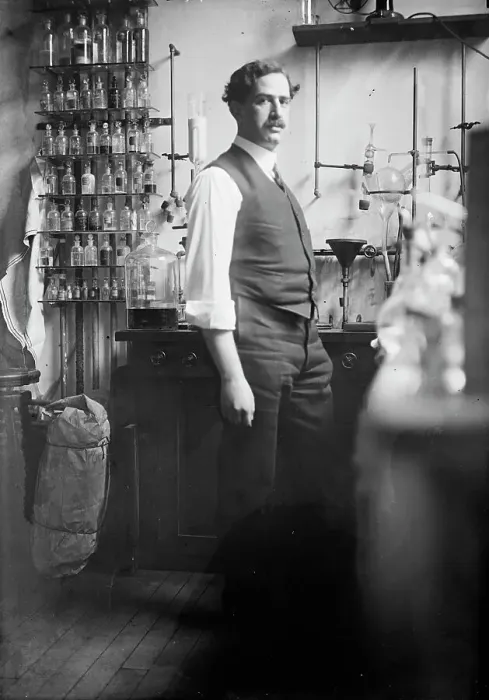 Framed Print : Dr. C.L. Alsberg, Chief, Bureau of Chemistry, 1912. Creator: Harris & Ewing. Dr. C.L. Alsberg, Chief, Bureau of Chemistry, 1912. Creator: Harris & Ewing Framed Print : Dr. C.L. Alsberg, Chief, Bureau of Chemistry, 1912. Creator: Harris & Ewing. Dr. C.L. Alsberg, Chief, Bureau of Chemistry, 1912. Creator: Harris & Ewing