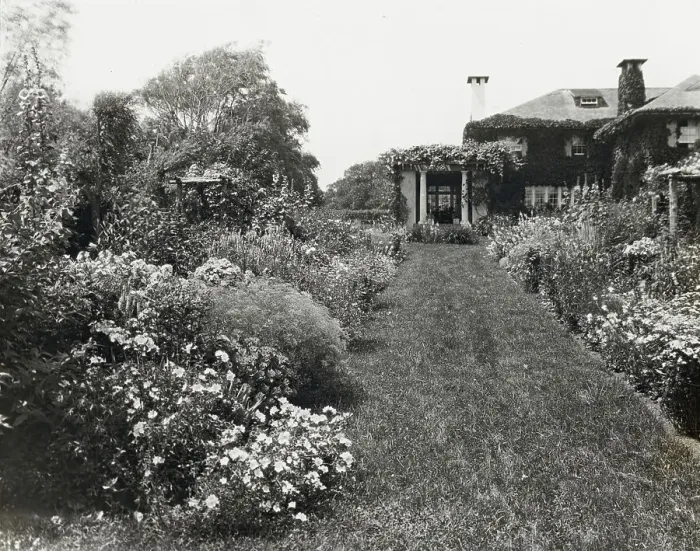 Framed Print : Dr. Frederick Kellogg Hollister house, Lily Pond Lane, East Hampton, New York, 1915 or 1916. Creator: Frances Benjamin Johnston Framed Print : Dr. Frederick Kellogg Hollister house, Lily Pond Lane, East Hampton, New York, 1915 or 1916. Creator: Frances Benjamin Johnston