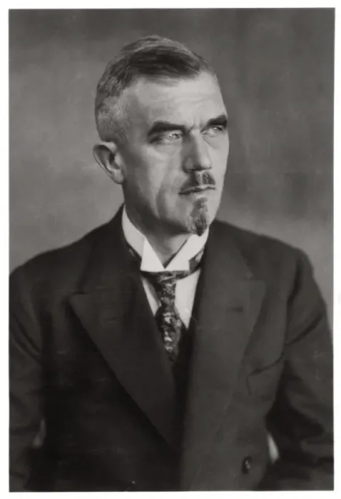 Framed Print : Dr Ludwig Duerr, German airship designer, late 19th or early 20th century (1933) Framed Print : Dr Ludwig Duerr, German airship designer, late 19th or early 20th century (1933)