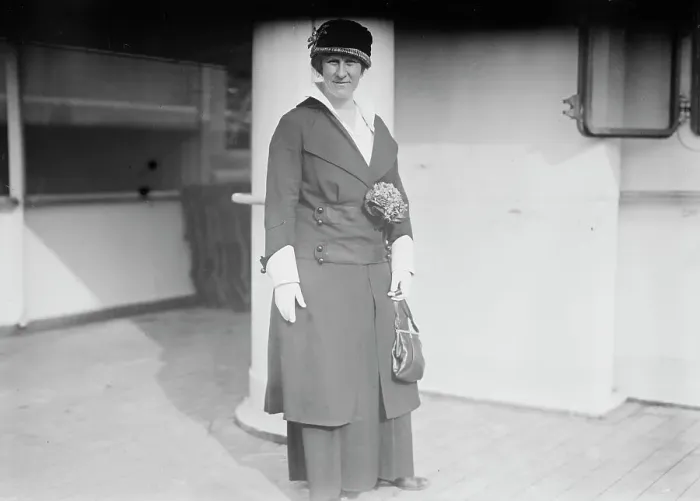 Framed Print : Dr. Mary Crawford, 1914. Creator: Bain News Service Framed Print : Dr. Mary Crawford, 1914. Creator: Bain News Service