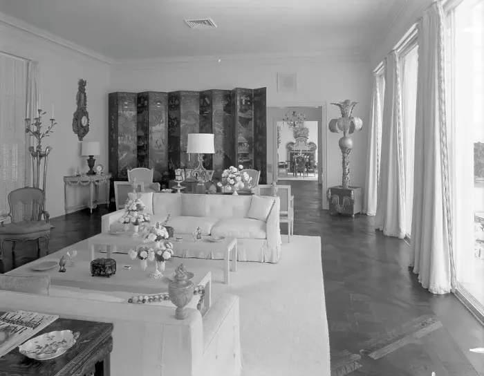 Framed Print : Dr. and Mrs. Leon Levy, residence at 1409 S. Ocean Blvd. Palm Beach, 1959. Creator: Gottscho-Schleisner, Inc Framed Print : Dr. and Mrs. Leon Levy, residence at 1409 S. Ocean Blvd. Palm Beach, 1959. Creator: Gottscho-Schleisner, Inc