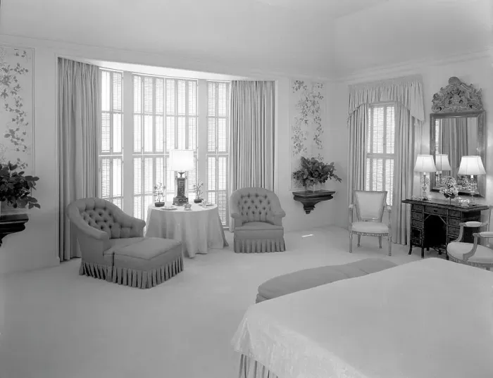 Framed Print : Dr. and Mrs. Leon Levy, residence at 1409 S. Ocean Blvd. Palm Beach, 1959. Creator: Gottscho-Schleisner, Inc Framed Print : Dr. and Mrs. Leon Levy, residence at 1409 S. Ocean Blvd. Palm Beach, 1959. Creator: Gottscho-Schleisner, Inc