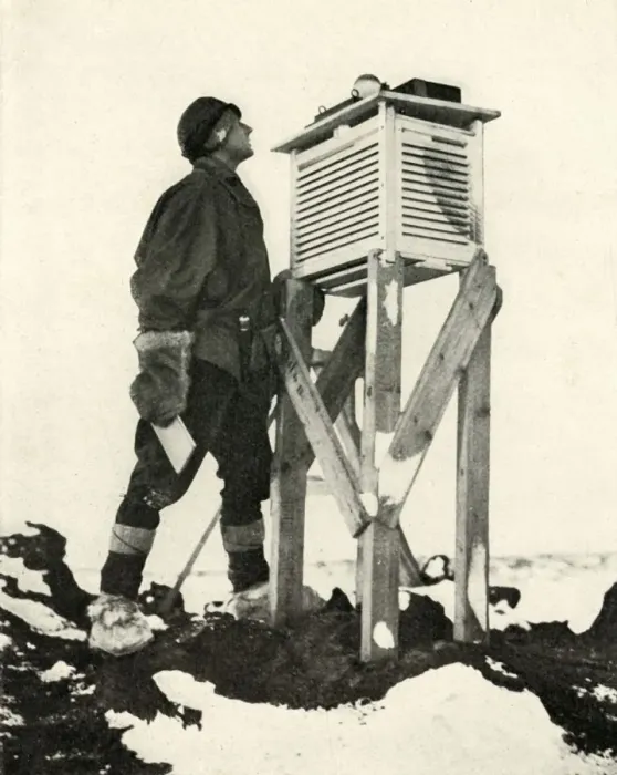 Framed Print : Dr. Wilson Watching the First Rays of Sunlight Being Recorded, c1911, (1913) Framed Print : Dr. Wilson Watching the First Rays of Sunlight Being Recorded, c1911, (1913)
