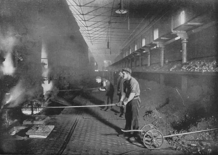 Framed Print : Drawing retorts by hand, South Metropolitan Gasworks, Peckham, London, 1903 (1903) Framed Print : Drawing retorts by hand, South Metropolitan Gasworks, Peckham, London, 1903 (1903)
