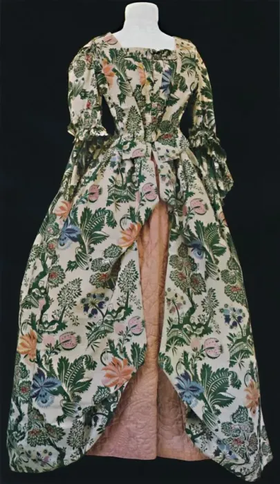 Framed Print : Dress of Spitalfields silk, with pink satin quilted petticoat. Second half of eighteenth century Framed Print : Dress of Spitalfields silk, with pink satin quilted petticoat. Second half of eighteenth century