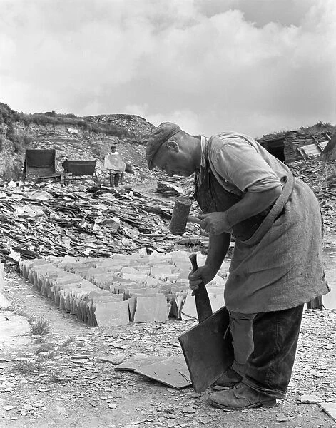 Dressing slate at Trebarwith Slate Quarry, Cornwall, 1959. Artist: Michael Walters