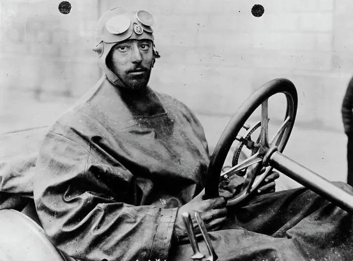 Framed Print : Driver's outfit for the Grand Prix des Voiturettes, Dieppe, France, 1908 Framed Print : Driver's outfit for the Grand Prix des Voiturettes, Dieppe, France, 1908