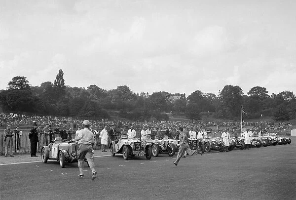 Drivers running to their cars at the start of the Imperial Trophy race, Crystal Palace, 1939