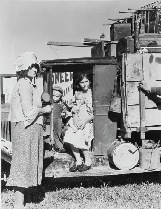 Framed Print : Drought refugees from Oklahoma looking for work in the pea fields of California, 1935. Creator: Dorothea Lange Framed Print : Drought refugees from Oklahoma looking for work in the pea fields of California, 1935. Creator: Dorothea Lange