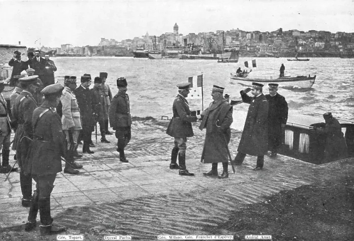 Framed Print : Du Bosphore a L'Adriatique; Debarquement a la Pointe du Serail, a Constantinople, le 22 novembre. Creator: Unknown Framed Print : Du Bosphore a L'Adriatique; Debarquement a la Pointe du Serail, a Constantinople, le 22 novembre. Creator: Unknown