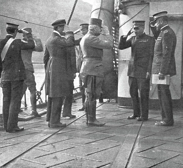 Du Bosphore a L'Adriatique; Le general autrichien Pflanzer Baltin recu a bord du navire... 1918. Creator: Unknown