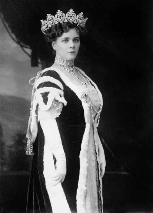 Framed Print : Duchess of Manchester, 1912. Creator: Bain News Service Framed Print : Duchess of Manchester, 1912. Creator: Bain News Service