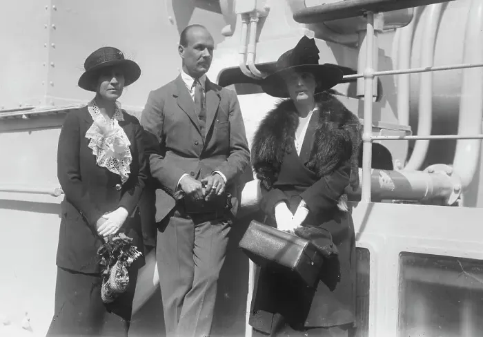 Framed Print : Duchess of Roxburghe, Capt. Eric D. MacKenzie, Lady Granard, between c1915 and c1920. Creator: Bain News Service Framed Print : Duchess of Roxburghe, Capt. Eric D. MacKenzie, Lady Granard, between c1915 and c1920. Creator: Bain News Service