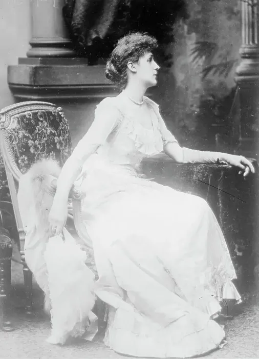 Framed Print : Duchess Rutland, between c1910 and c1915. Creator: Bain News Service Framed Print : Duchess Rutland, between c1910 and c1915. Creator: Bain News Service