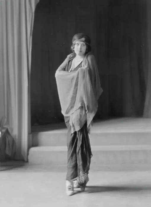 Framed Print : Duff-Gordon, Lady, portrait photograph, not before 1916. Creator: Arnold Genthe Framed Print : Duff-Gordon, Lady, portrait photograph, not before 1916. Creator: Arnold Genthe