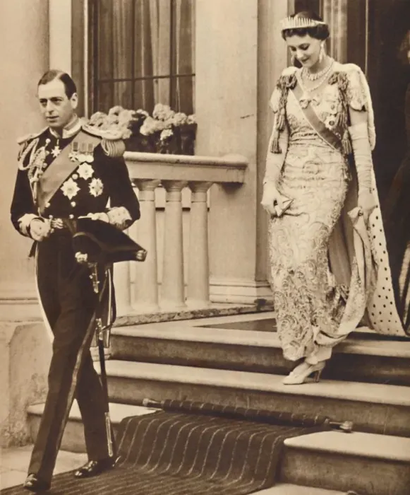 Framed Print : The Duke and Duchess of Kent, May 12 1937 Framed Print : The Duke and Duchess of Kent, May 12 1937