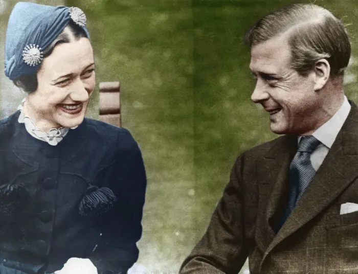 Framed Print : The Duke and Duchess of Windsor (Mrs Simpson) at the Chateau de Cande, France, 1937 Framed Print : The Duke and Duchess of Windsor (Mrs Simpson) at the Chateau de Cande, France, 1937