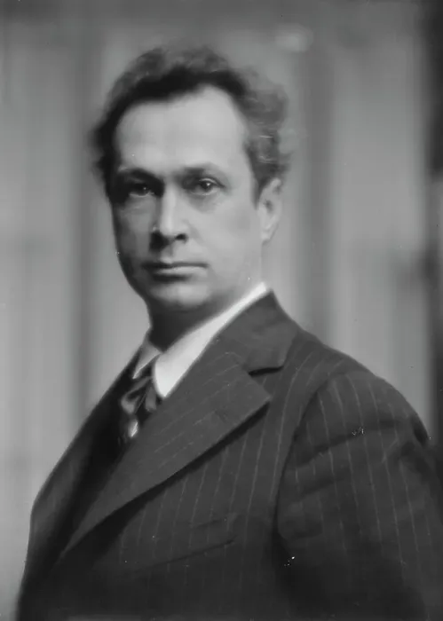 Framed Print : Duncan, Augustin, Mr. portrait photograph, between 1915 and 1921. Creator: Arnold Genthe Framed Print : Duncan, Augustin, Mr. portrait photograph, between 1915 and 1921. Creator: Arnold Genthe