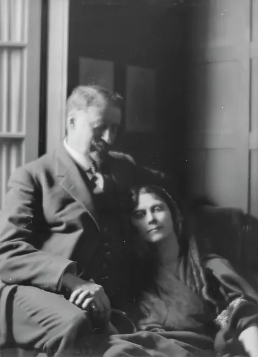 Framed Print : Duncan, Isadora, and Paris Singer, portrait photograph, between 1916 and 1918. Creator: Arnold Genthe Framed Print : Duncan, Isadora, and Paris Singer, portrait photograph, between 1916 and 1918. Creator: Arnold Genthe