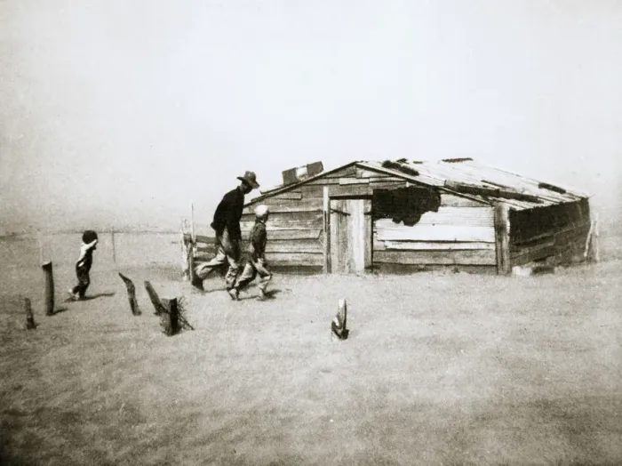 Framed Print : Dust storms affecting Cimarron County, Oklahoma, USA, April 1936 Framed Print : Dust storms affecting Cimarron County, Oklahoma, USA, April 1936