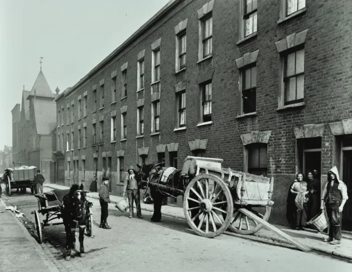 Framed Print : Dustmen and dust cart in Beckett Street, Camberwell, London, 1903 Framed Print : Dustmen and dust cart in Beckett Street, Camberwell, London, 1903